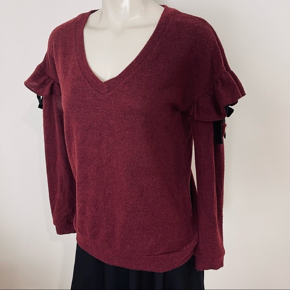 ALMOST FAMOUS 2 SWEATERS |set of 2 v-neck open arm fancy shoulder tie CR… - Picture 11 of 16